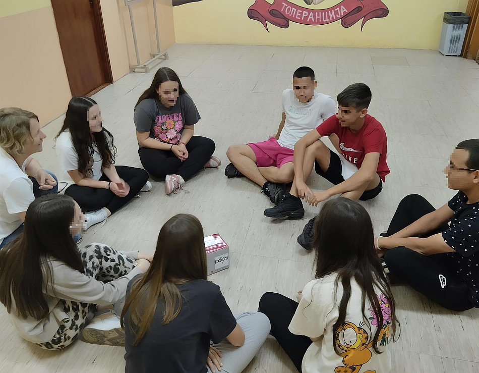 Podr&scaron;ka obrazovanju socijalno deprivirane dece i mladih u Srbiji