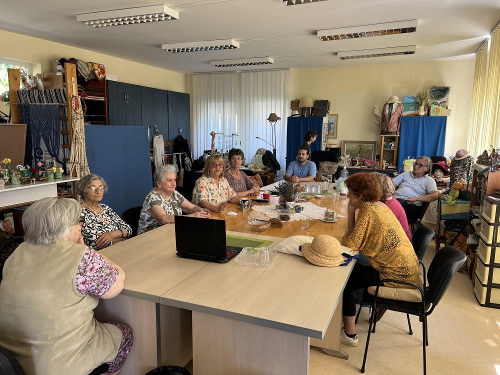 Radionica sa seniorima, Neobična putovanja